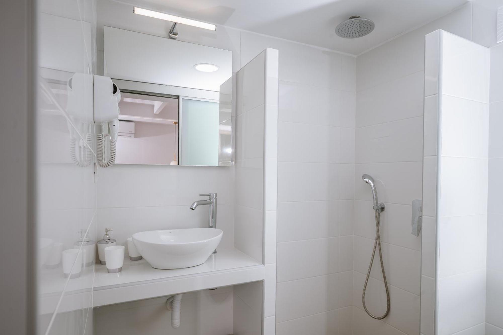 אגיה פלגיה קיתירה Dora Apartments מראה חיצוני תמונה